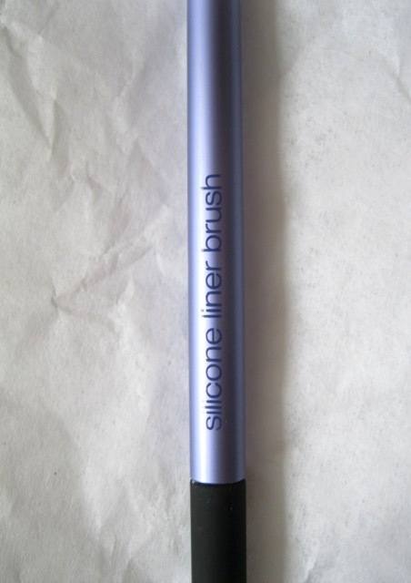 Real Techniques Silicone Liner Brush Review4