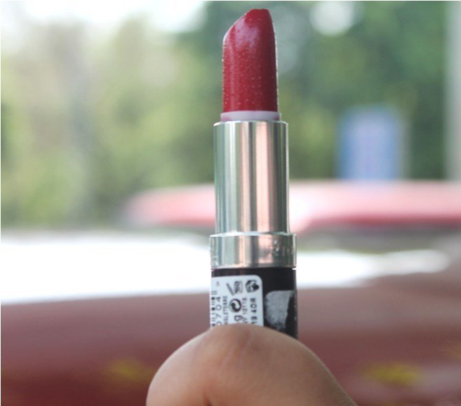 Rimmel Lasting Finish Lipstick in Alarm