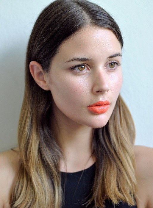 Tips to Pull Off Orange Lipstick Like A Pro!3