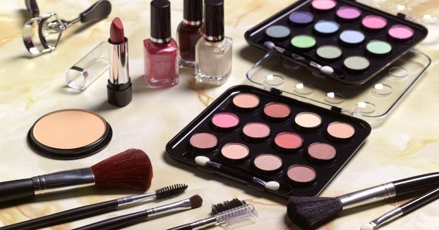 5 Bad Habits That Spoil Our Beauty Products