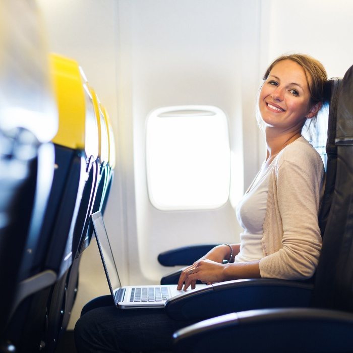 A Complete In-Flight Beauty and Comfort Packing List10