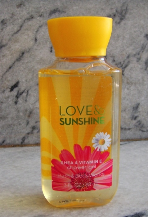 Bath and Body Works Love and Sunshine Shower Gel Review