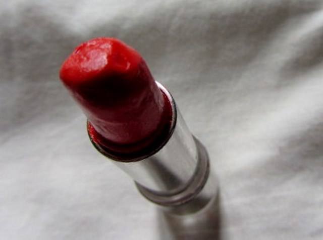 Catrice Cosmetics 20 Red or Bad Ultimate Shine Gel Lip Colour (2)