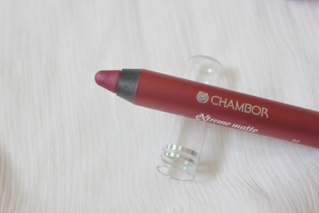 Chambor #05 Indulgent Bordeaux Extreme Matte Longwear Lipcolour (3)