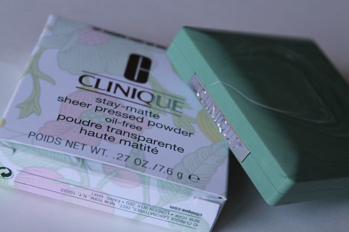 Clinique Stay-Matte Sheer Pressed Powder Review20