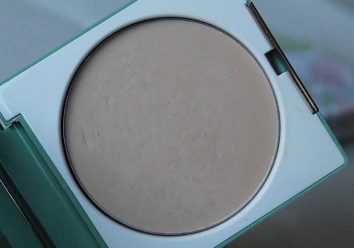Clinique Stay-Matte Sheer Pressed Powder Review9