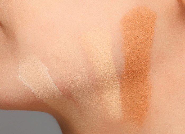 Foundation Application Rules for A Flawless Airbrushed Look3