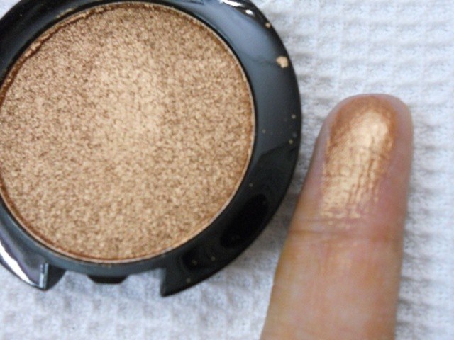 MUA Pearl Eyeshadow in Copper
