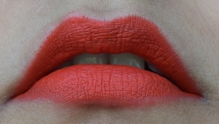Maybelline Lip Studio Orange Ya Glad Color Blur Cream Matte Pencil and Smudger Review6