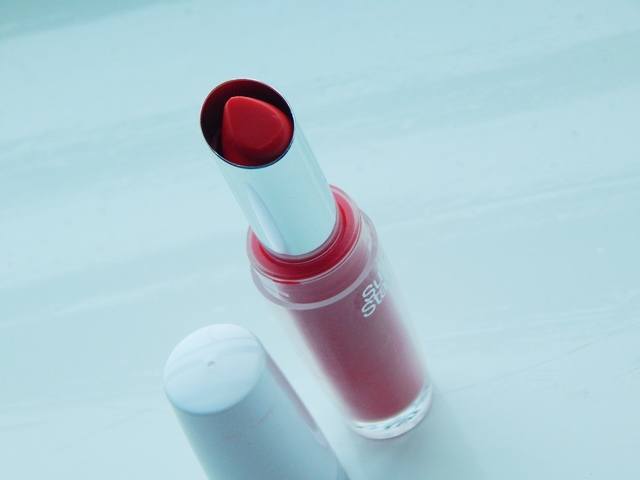 Maybelline Superstay 14hr Lipstick Megawatt in Red Rays (3)
