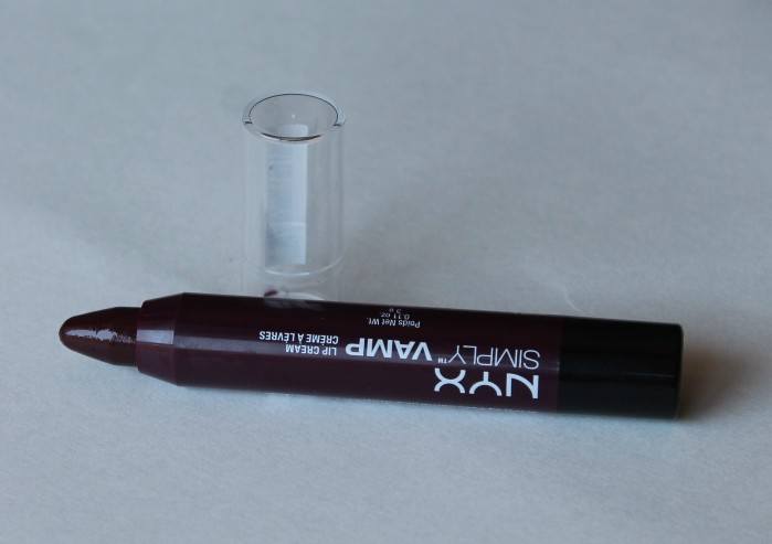 NYX Bewitching Simply Vamp Lip Cream Review11