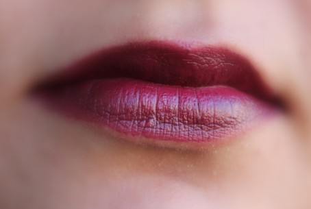 NYX Bewitching Simply Vamp Lip Cream Review14