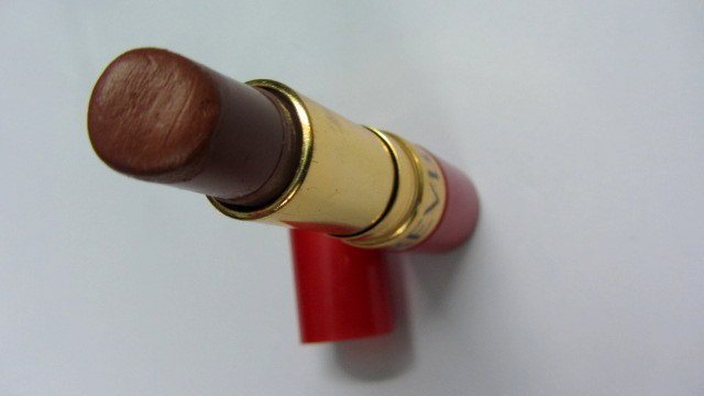Revlon #50 Matte Brownie Velvet Touch Lipstick Review (3)