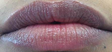 Rimmel Berry Blush Keep Calm Lip Balm Review3