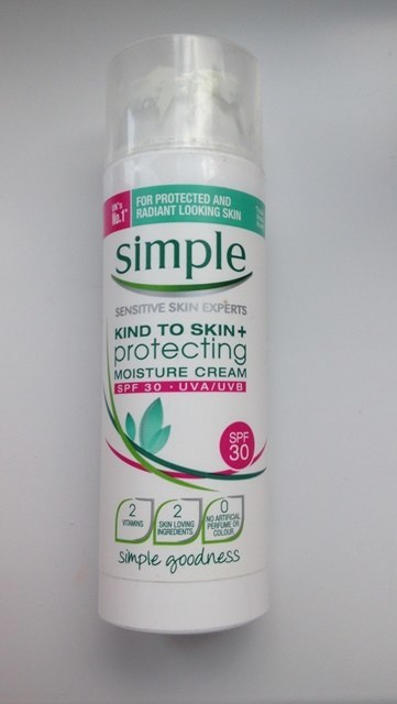 Simple Kind to Skin+ Protecting Moisture Cream SPF30 UVAUVB  (2)