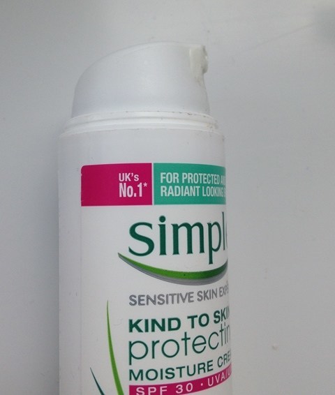 Simple Kind to Skin+ Protecting Moisture Cream SPF30 UVAUVB  (4)