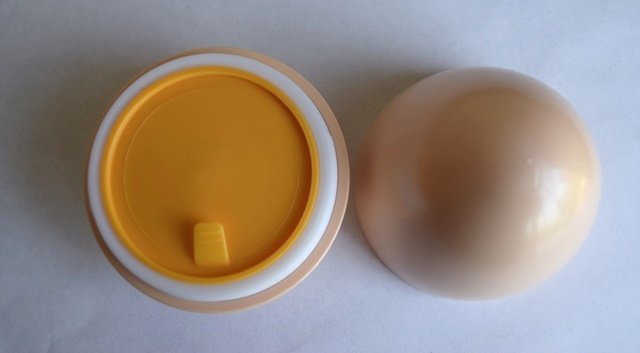 Egg face pack