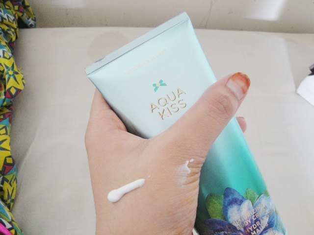 Victoria’s Secret Aqua Kiss Ultra-Moisturizing Hand and Body Cream (4)