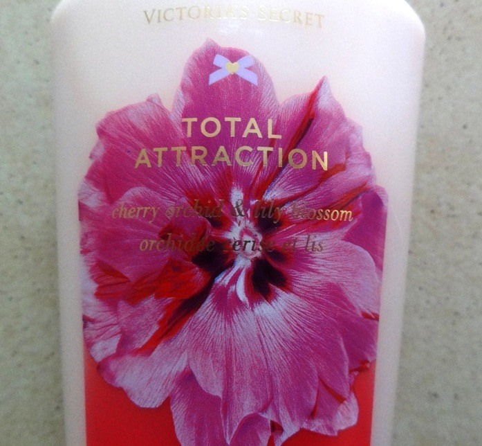 Victoria’s Secret Total Attraction Hydrating Body Lotion Review4