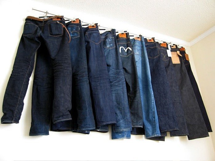 6 Ways You're Ruining Your Jeans2