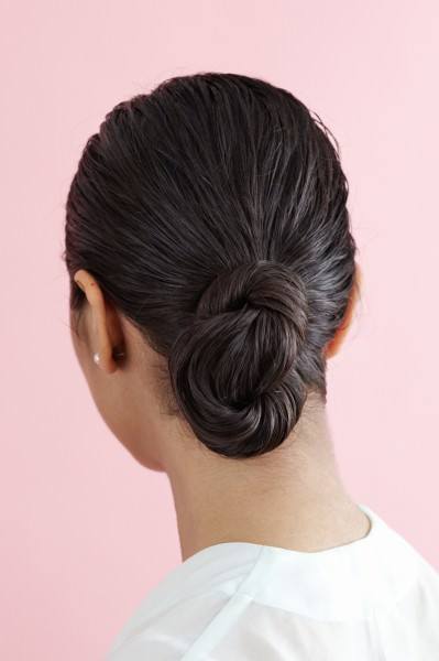 8 Simple Ways To Style Your Hair Without Using Blow Dryer