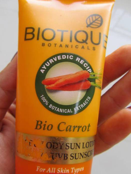 Biotique Bio Carrot Face and Body Sun Lotion SPF 25 UVAUVB Sunscreen Review1