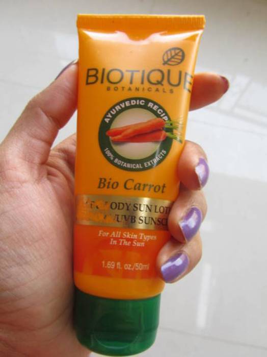 Biotique Bio Carrot Face and Body Sun Lotion SPF 25 UVAUVB Sunscreen Review3