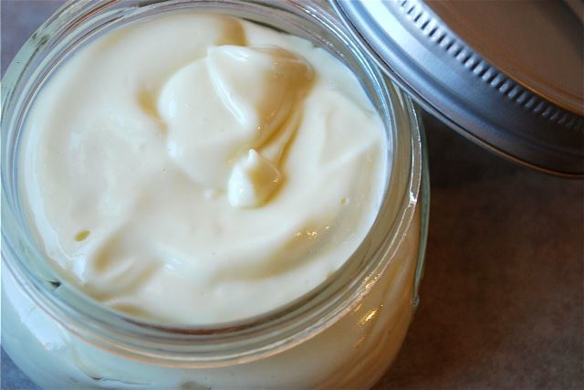 Cheap and Effective Facial Moisturizer Do-it-Yourself