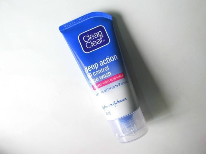 Clean & Clear Deep Action Oil Control Face Wash Review