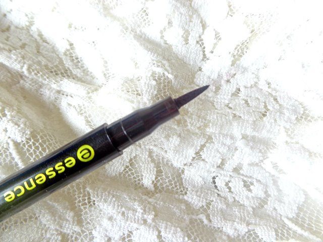 Essence STAYS No Matter What 24H Waterproof Eyeliner Pen  (2)