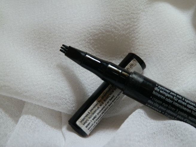 Eyeliner pen