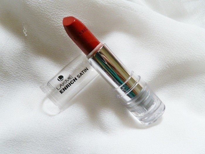 Lakme R352 Enrich Satin Lipstick 
