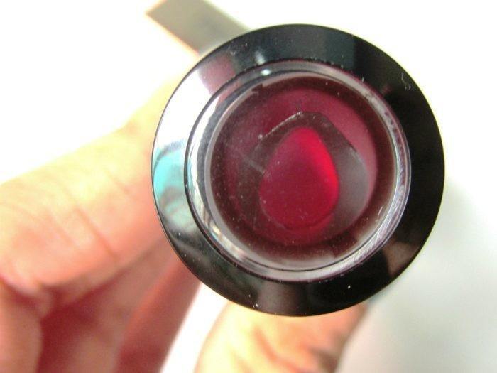 Makeup Revolution #happylips Love Red! Amazing Care Lipstick Review4