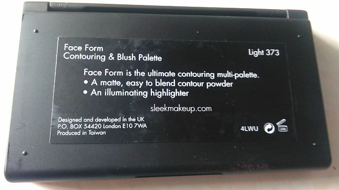 Sleek MakeUp Face Form Contouring and Blush Palette in Light Review3