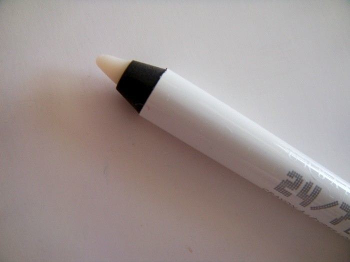 Urban Decay Ozone 247 Glide-On Lip Pencil Review3