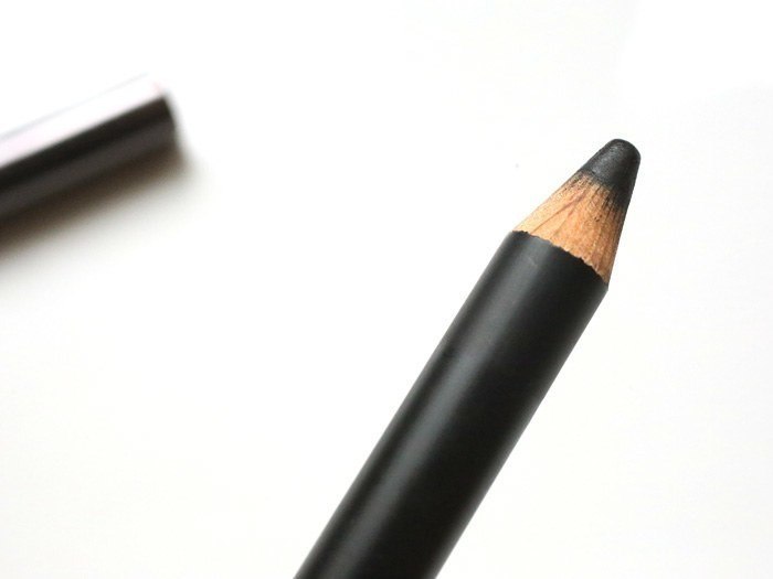Burberry Effortless Kohl Pencil poppy black review, swatch