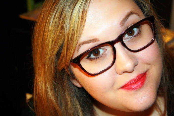 5 Important Makeup Tips for Eyeglass Wearers3