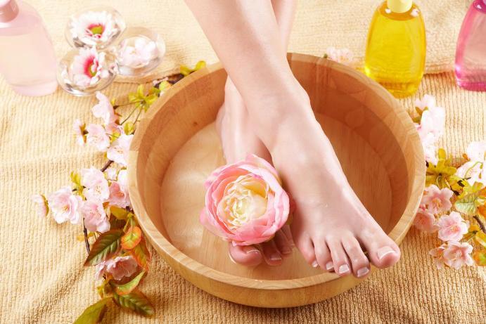 8 Easy Ways to Treat Your Feet Right3
