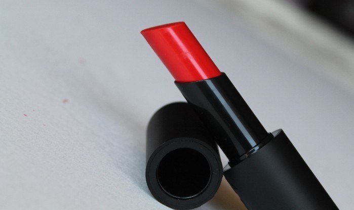 Buxom Matte Wildfire Big and Sexy Bold Gel Lipstick Review14