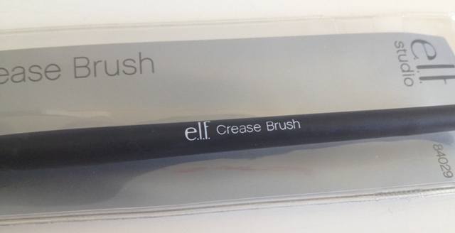 E.L.F. Studio Crease Brush  3