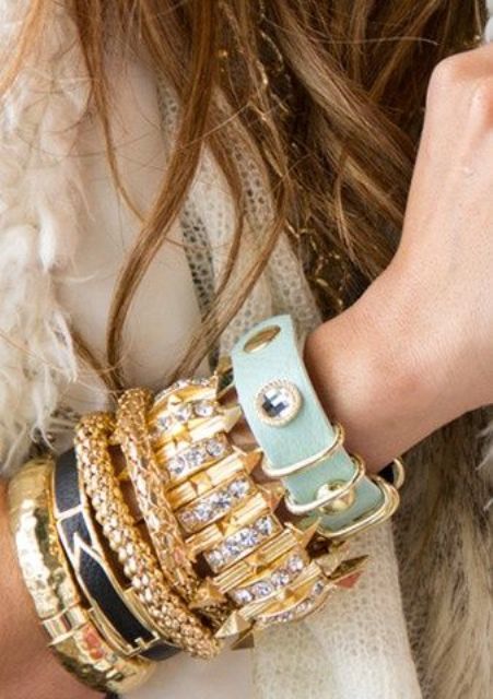 How To Perk Up Your Western Outfit With Traditional Jewelry 10