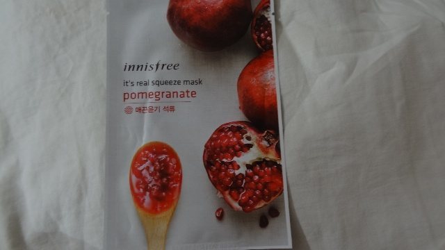 Innisfree Pomegranate It’s Real Squeeze Mask 3