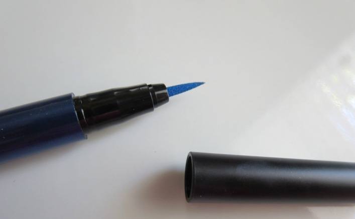 Blue ink eyeliner