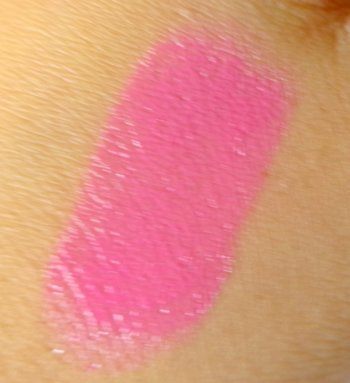 Lakme Absolute Pink Wink Gloss Addict Lipstick Review6