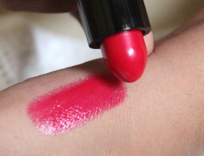 MAC red lipstick