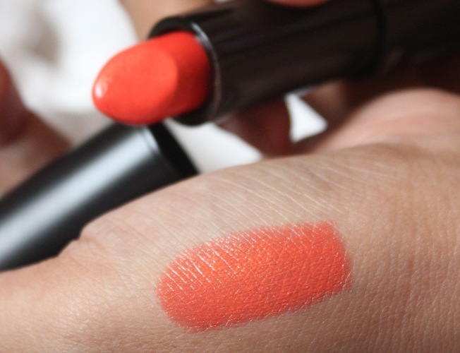 Orange lipstick MAC mineralize