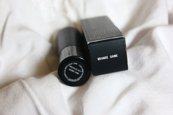 Mac Grande Dame Mineralize Rich Lipstick Review5