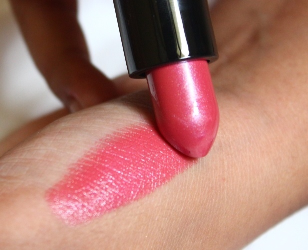 Mac Grande Dame Mineralize Rich Lipstick Review6