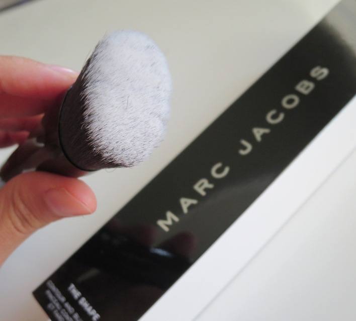 Marc Jacobs The Shape Contour and Blush Brush