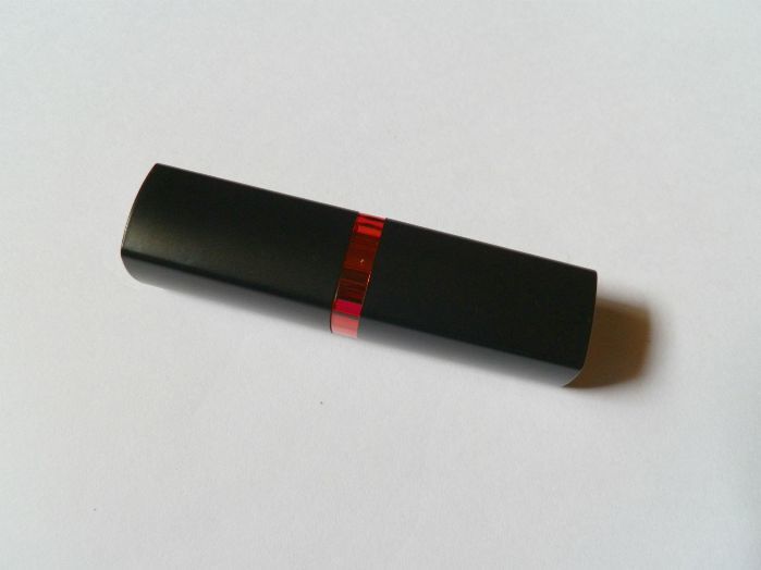 Maybelline M202 Firecracker Red Color Show Lipstick Review4